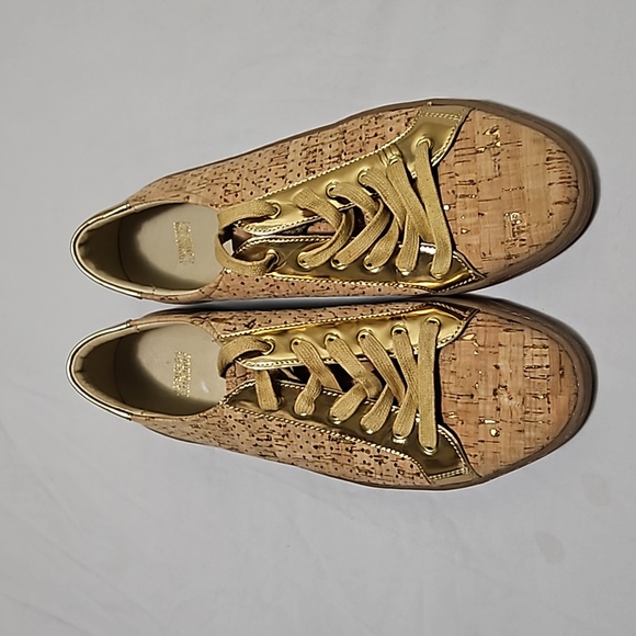 Johnston and Murphy sneakers. - Picture 3 of 8